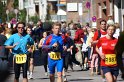  Gleich ist die Gruppe der 8 ALG'ler komplett,
die den Halbmarathon unter die Füße genommen haben: